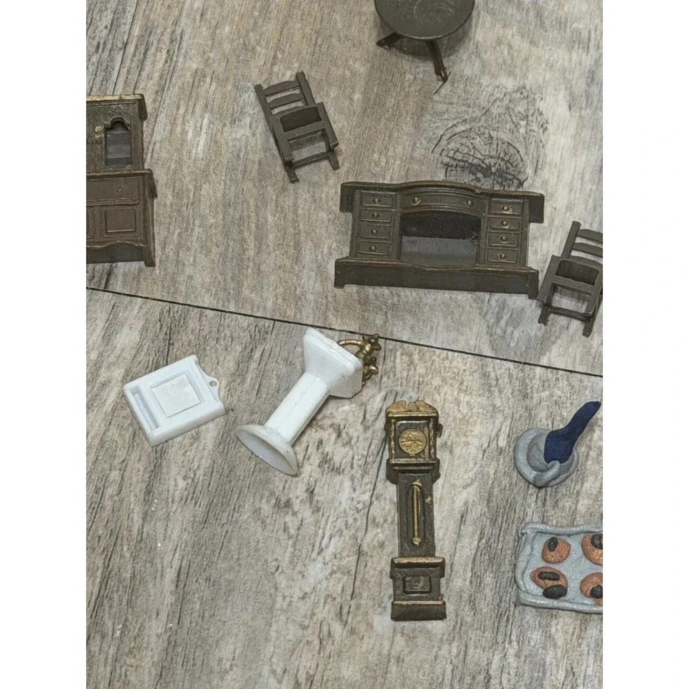 Vtg Lot 17 Piece Mismatched Dollhouse Bathroom Furniture Decorative Decor -Clock